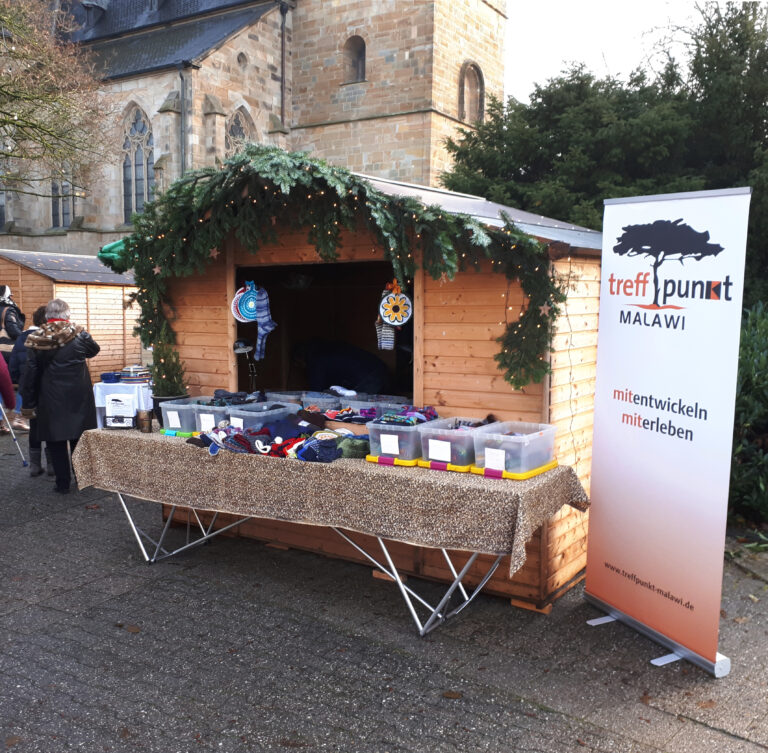 Stand des Treffpunkt Malawi auf dem Adventsmarkt Saerbeck 2019